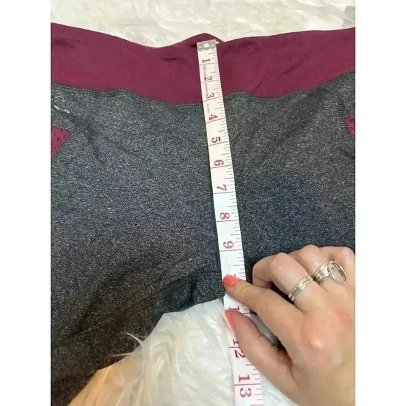 Minnesota Cropped Colloseum Leggings Gray/Maroon New Size L - Picture 10 of 10